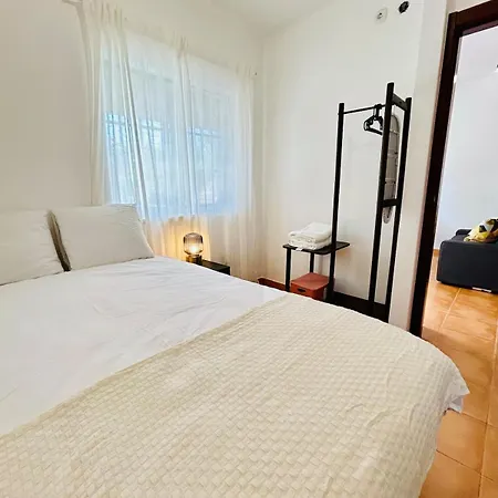 Casa Martins Country 3 - Private Parking & Wifi شقة *