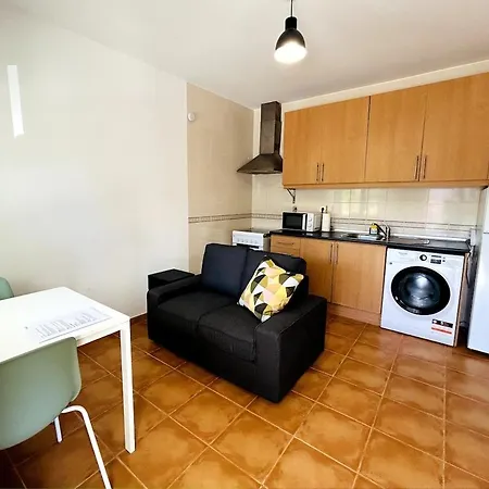 Casa Martins Country 3 - Private Parking & Wifi شقة